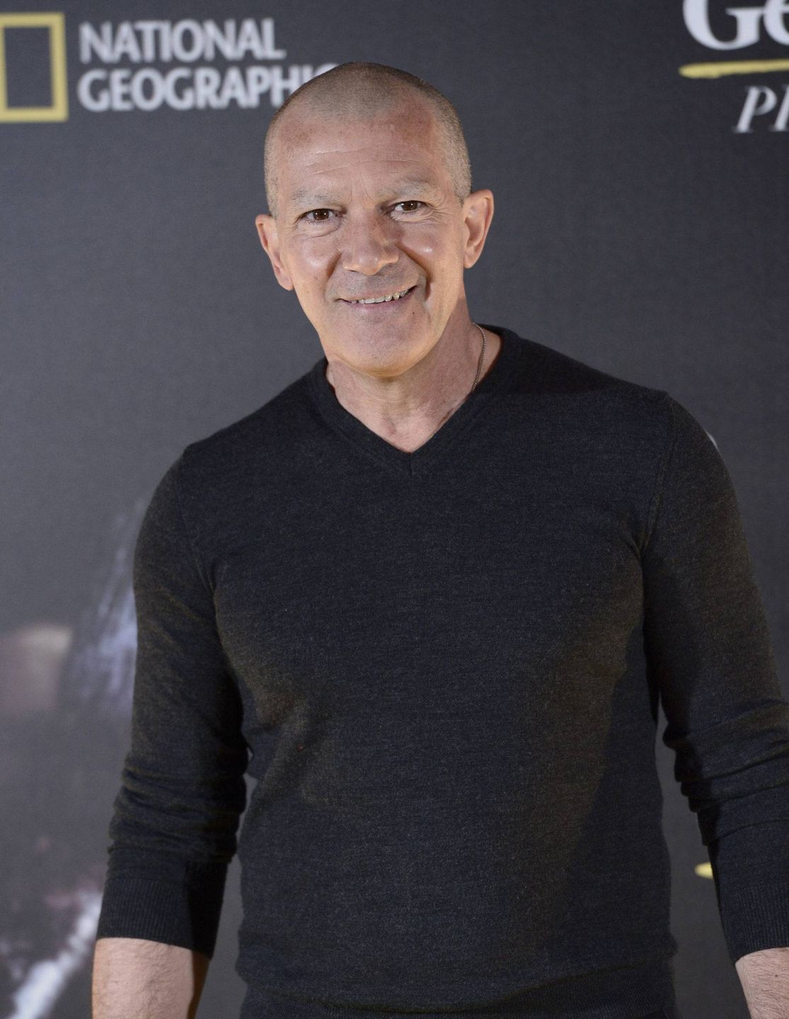 Antonio Banderas łysy jak kolano na premierze serialu o Picasso