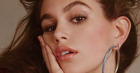 Kaia Gerber na trzech okładkach „POP Magazine”