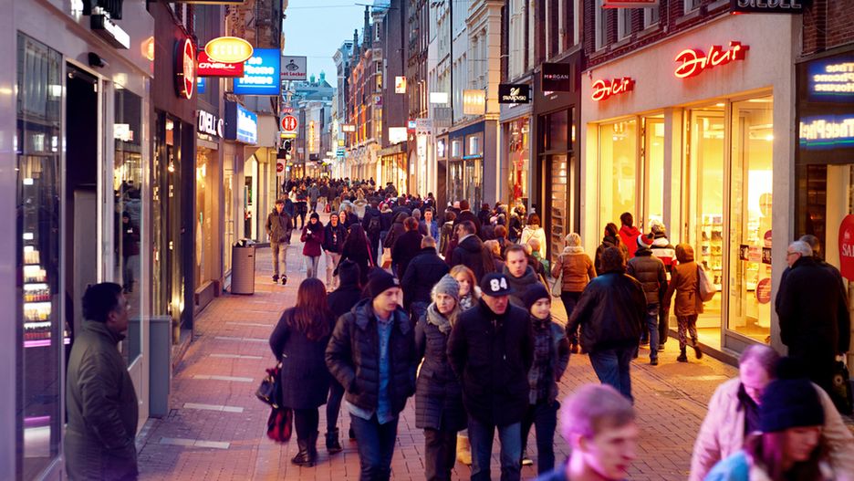 Amsterdam jest jedną z najpopularniejszych stolic Europy. Samych muzeów jest tu aż 751
