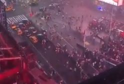 USA. Panika na Times Square. Ludzie myśleli, że to strzały