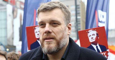 Adrian Zandberg o akcji CBA w NIK. "Oglądamy zaginiony odcinek Gangu Olsena"