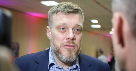 Adrian Zandberg krytykuje rządzących. "Sytuacja na Bliskim Wschodzie jest poważna"