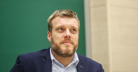 Adrian Zandberg: Ludzie przyzwyczaili się do prymitywnej nawalanki. Ale nie dadzą się więcej nabrać