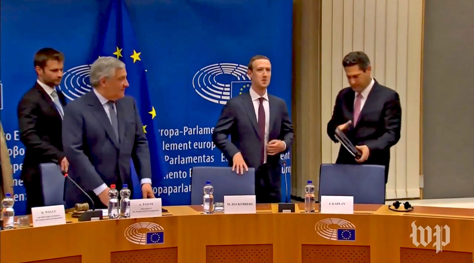 Mark Zuckerberg podczas rozmowy z przedstawicielami Parlamentu Europejskiego