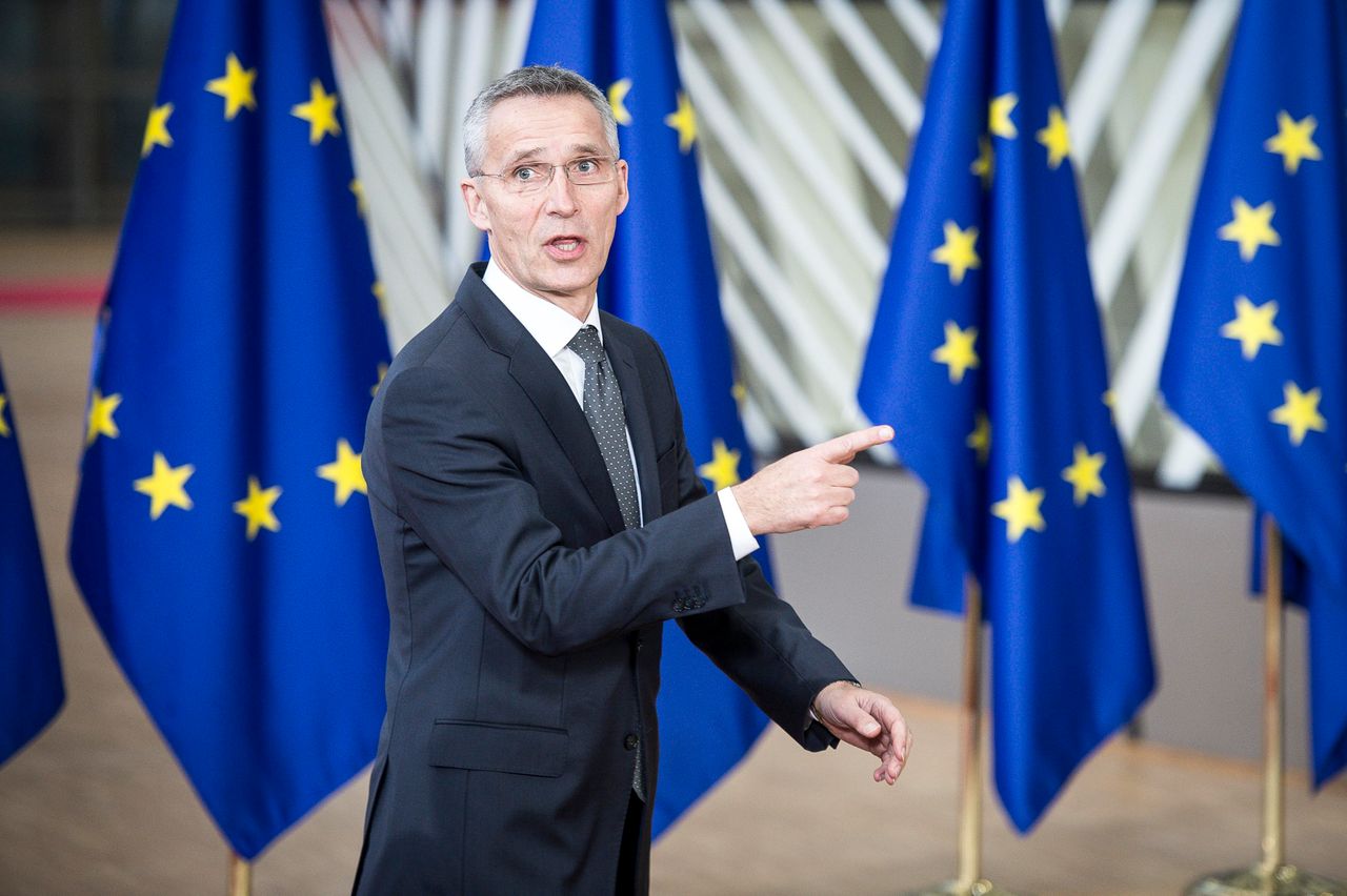 Stoltenberg: zareagujemy na "zielone ludziki". "NATO jest gotowe na powtórkę z Krymu"