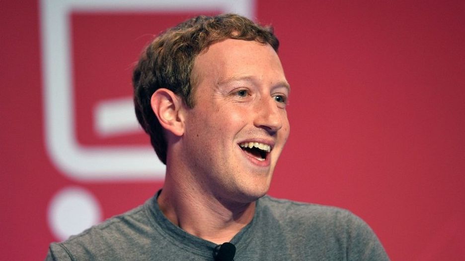 Zuckerberg chce stworzyć małe, lokalne społeczności .