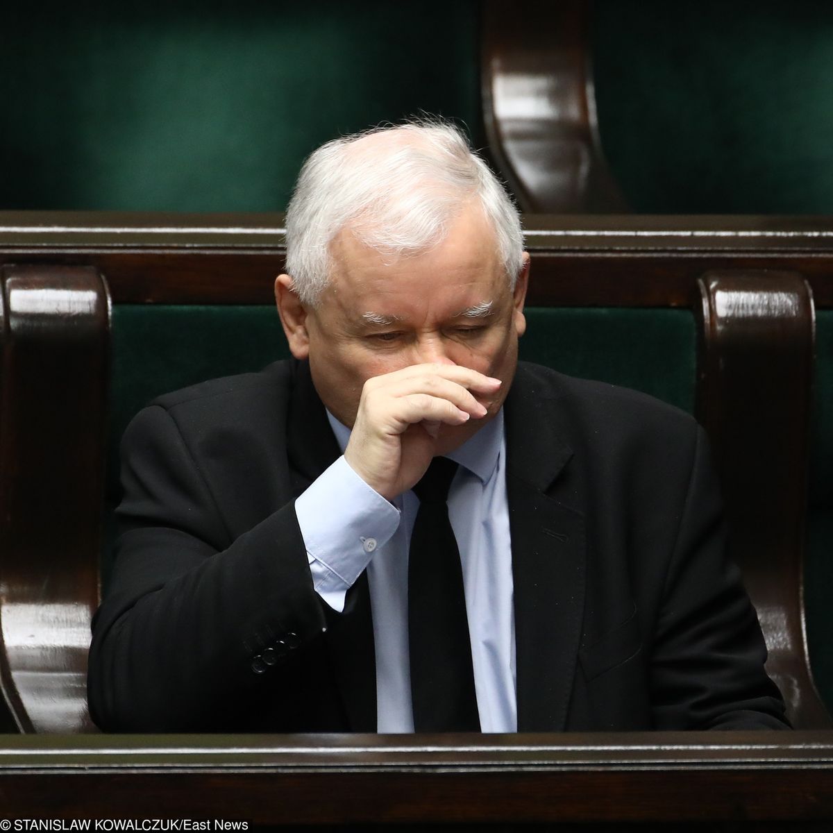 Jarosław Kaczyński ma poważny problem. Nie ma związku z polityką