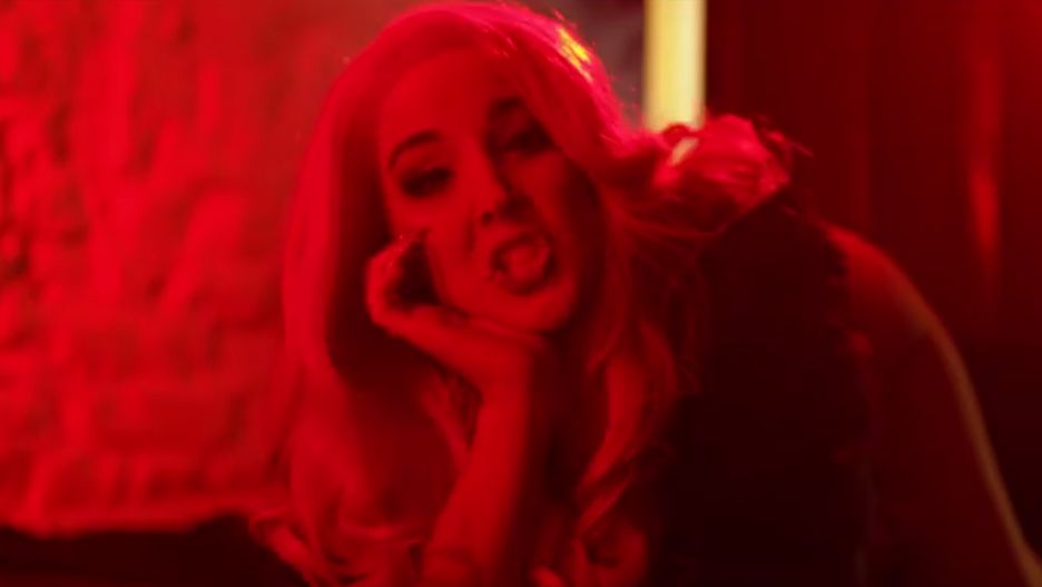 Kadr z teledysku Sexmasterki