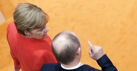 Trudna rozmowa Merkel z Putinem. Ta mina mówi wszystko
