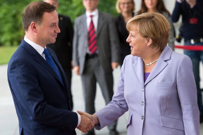 Andrzej Duda rozmawiał z Angelą Merkel. Kanclerz Niemiec pogratulowała szczytu Trójmorza