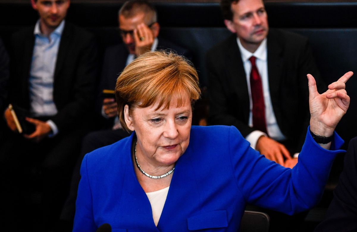 Niemcy: Merkel toczy grę o najwyższą stawkę. To może być koniec polityki jaką znamy