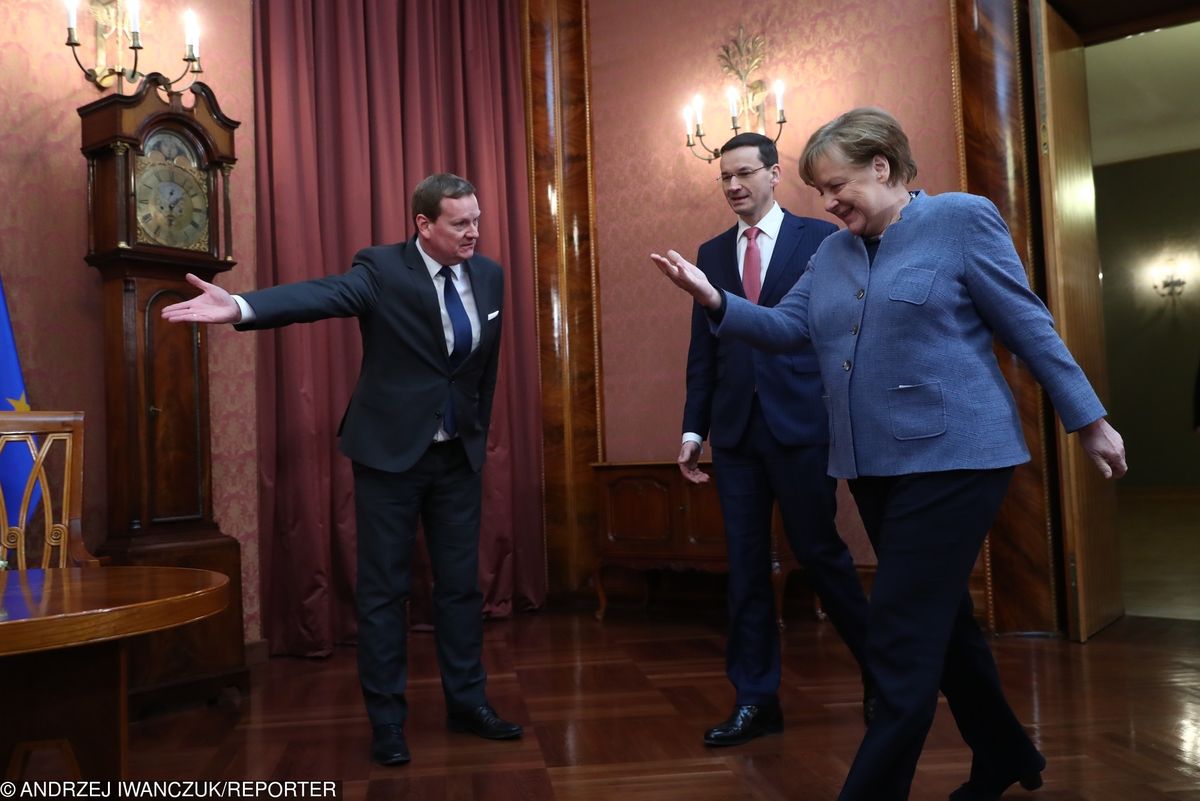 Merkel w Warszawie. "Jak gdyby nigdy nic"