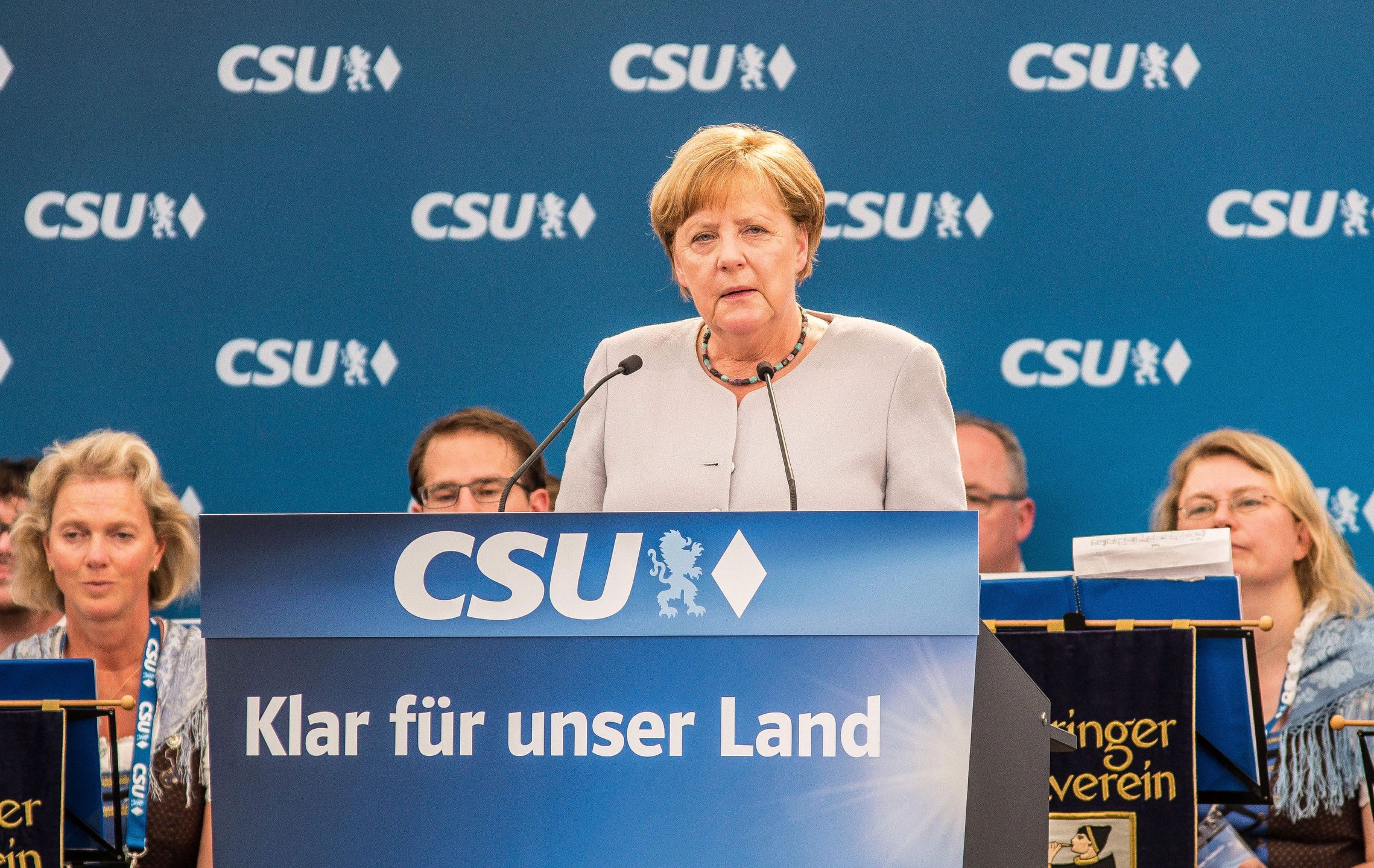 Angela Merkel podczas przemówienia wyborczego w namiocie piwnym w Monachium