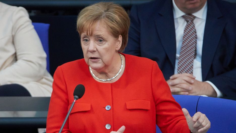 Merkel po raz pierwszy odpowiadała na bezpośrednie pytania posłów w Bundestagu