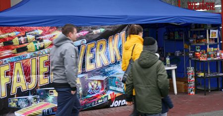 Polacy zdecydowanie o fajerwerkach. Chcą zakazów