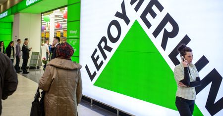 Smog powróci. Leroy Merlin wypycha w promocji zakazane piece kopciuchy