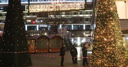 Alarm w Berlinie. W pobliżu jarmarku znaleziono 200 kul