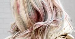 Opalizujący blond - najmodniejszy kolor jesieni
