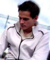 Ile czasu pracownicy spędzają w sieci?