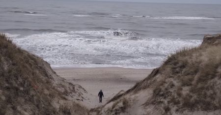 Niewielki budynek obok plaży, który jest ważniejszy, niż się wydaje. Odpowiada za internet na całym świecie