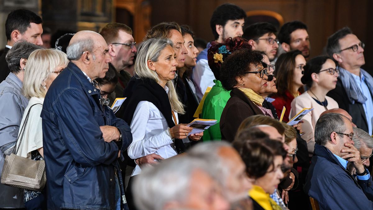 Przez zignorowanie publicznych zaleceń, 2500 wiernych ma koronawirusa