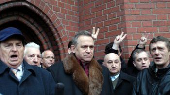 Prałat z wiernymi