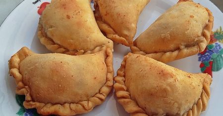 Smażone pierogi ruskie z boczkiem