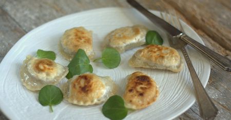 Pierogi z mięsem i pieczarkami