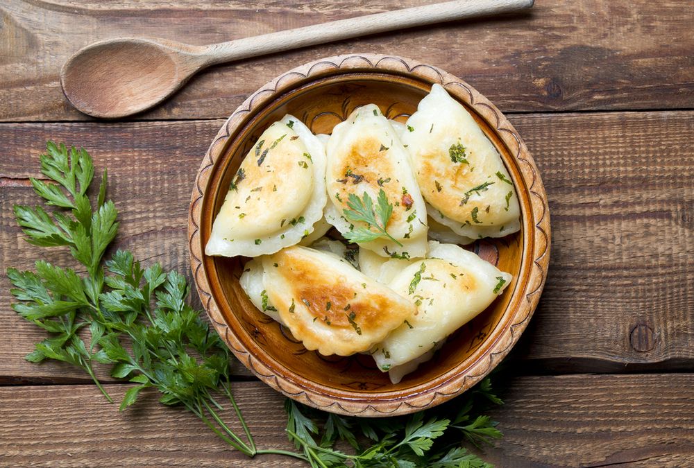 Karol Okrasa zdradza sekret idealnego ciasta na pierogi