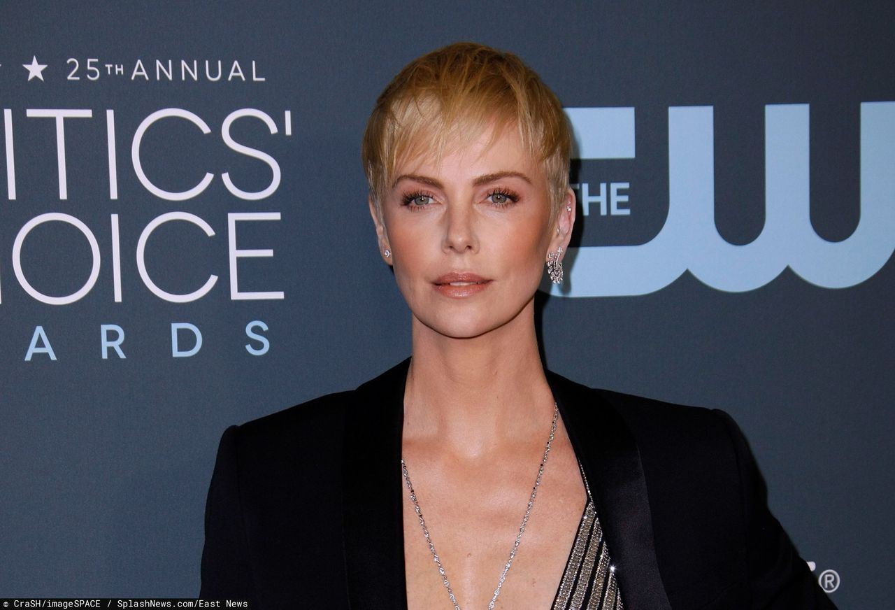 "Gorący temat". Charlize Theron nie miała głosu przez kilka tygodni