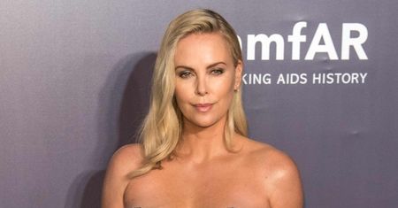 Charlize Theron znów zachwyca na czerwonym dywanie. Gwiazda schudła 13 kilogramów