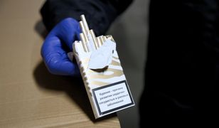 Nielegalne papierosy pomiędzy proszkami na tirze. Państwo mogło stracić ponad 2,4 mln zł