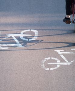 Nastolatki powiesiły żyłkę nad ścieżką rowerową w Stargardzie. Jest akt oskarżenia