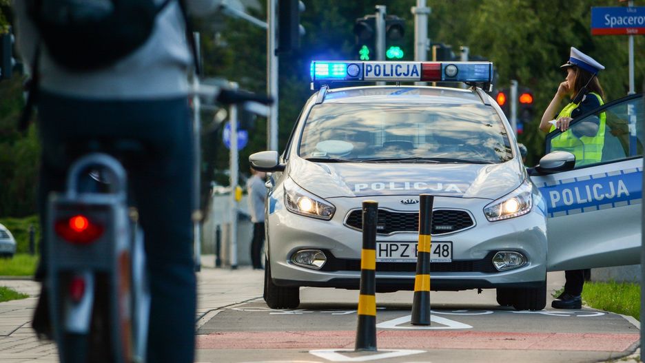 Rowerzyści nie są bezkarni. Policja z większą uwagą przygląda się jednak poczynaniom kierowców. W końcu to oni dysponują ważącą tonę maszyną