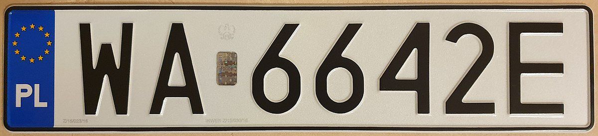 nowe tablice rejestracyjne, fot. Wikimedia Commons