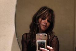 Halle Berry pozuje topless. I chwali się tatuażem na plecach