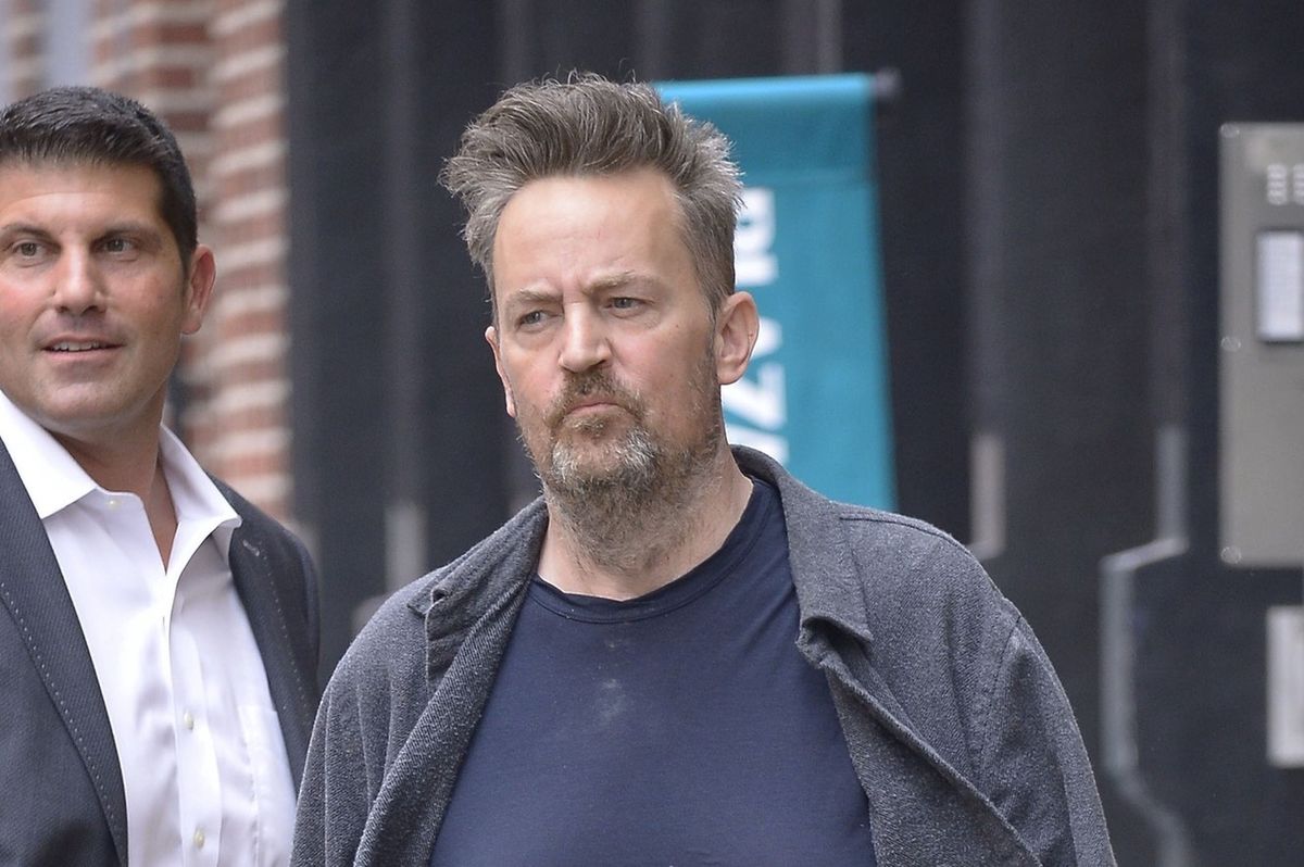 Matthew Perry pokazał się po raz pierwszy od dwóch lat. Jeden szczegół zwrócił uwagę