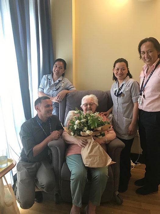 Meghan Markle i książę Harry wysłali kwiaty do hospicjum