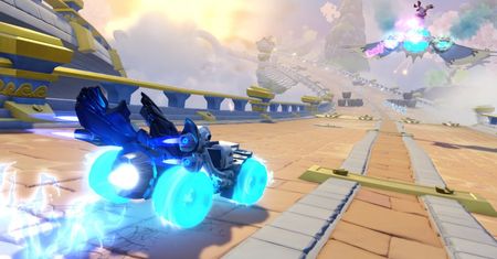 Skylanders SuperChargers pozytywnie zaskakuje. Fani Crash Team Racing w każdym wieku, to coś dla Was