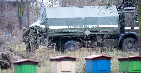 Police: bomba lotnicza przy zakładach chemicznych