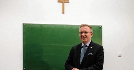 Szczerski o "Czarnym proteście". "Jedni walczą o rozszerzenie prawa do życia, inni do zabijania"