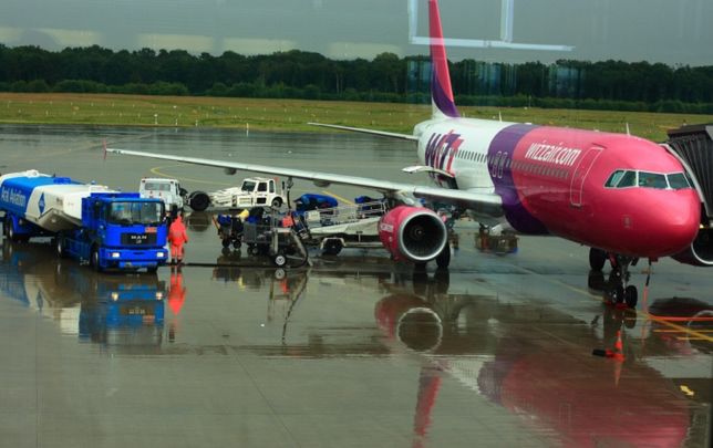 Samoloty Wizz Air miały lądować we wsi Olsztyn pod Częstochową. Na szczęście to tylko pomyłka pracowników marketingu.