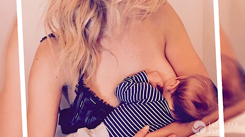 Karolina Kurkova karmi piersią syna