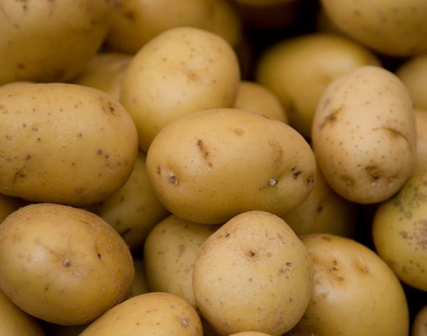 Peel Young Potatoes In A Few Seconds