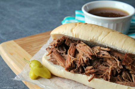 Slow Cooker Beef Sandwiches