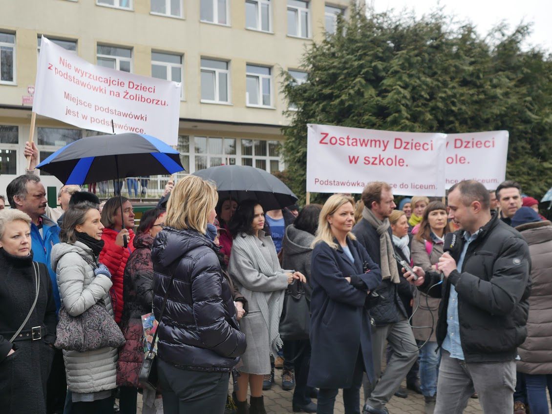 Prawie 30% dzieci na Żoliborzu nie ma miejsca w szkole podstawowej. "Przeniosą uczniów do liceum"