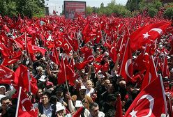 Turcy protestowali przeciwko proislamskiemu rządowi