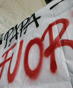 Zaostrzenie protestów przeciwko wizycie papieża na La Sapienza