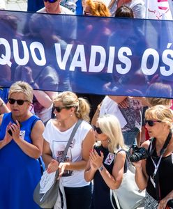 Rok szkolny coraz bliżej, a brakuje podręczników. "Wszystko jest w porządku"