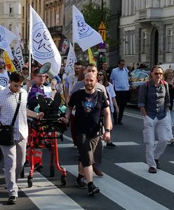 "Kto was będzie leczył jak wyjedziemy"? Protest Porozumienia Zawodów Medycznych